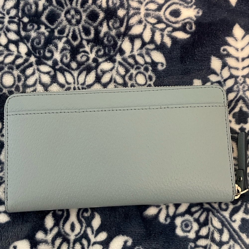 EXCELLENT CONDITION Kate Spade Large Continental Wallet in Light Blue - Picture 3 of 12